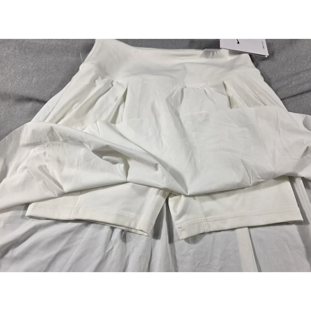 NWT Nike Women's Dri-FIT Club Short Tennis Skirt / Skort Pleated w/ waist pocket